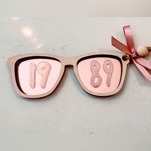 1989 Taylor Swift Ornament - Made to order on etsy!